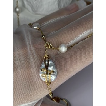 GOLD PLATED PEARL NECKLACE APPROX LENGTH 32 INCH BOTTOM OF PENDANT 4 INCH