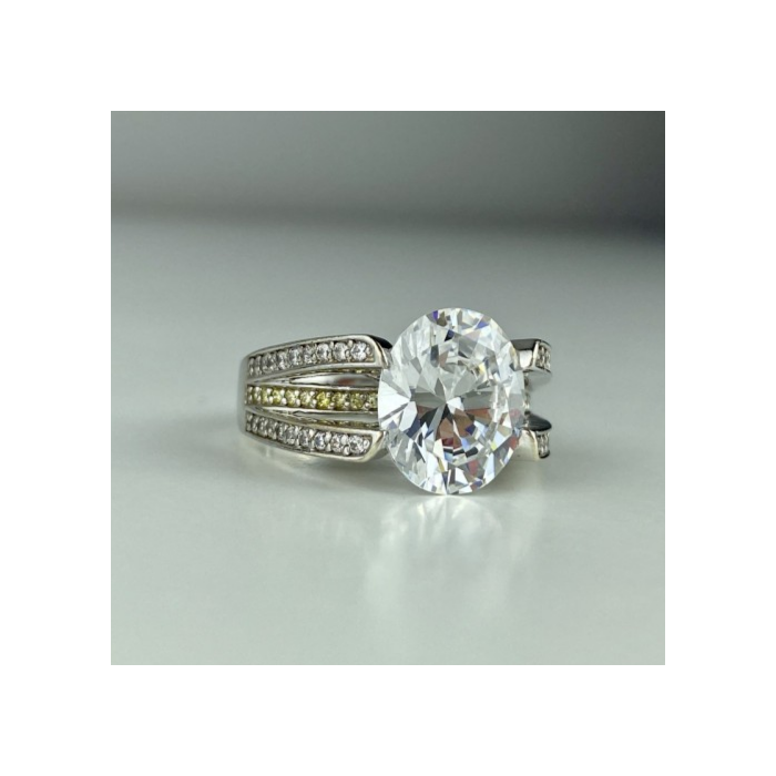 925 Sterling Silver CZ Ring Size 7
