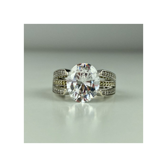 925 Sterling Silver CZ Ring Size 7
