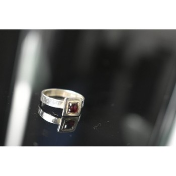 925 Sterling Silver Almandine Ring Size 6.5