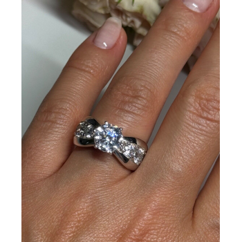 925 Sterling Silver CZ Ring Size 6.5