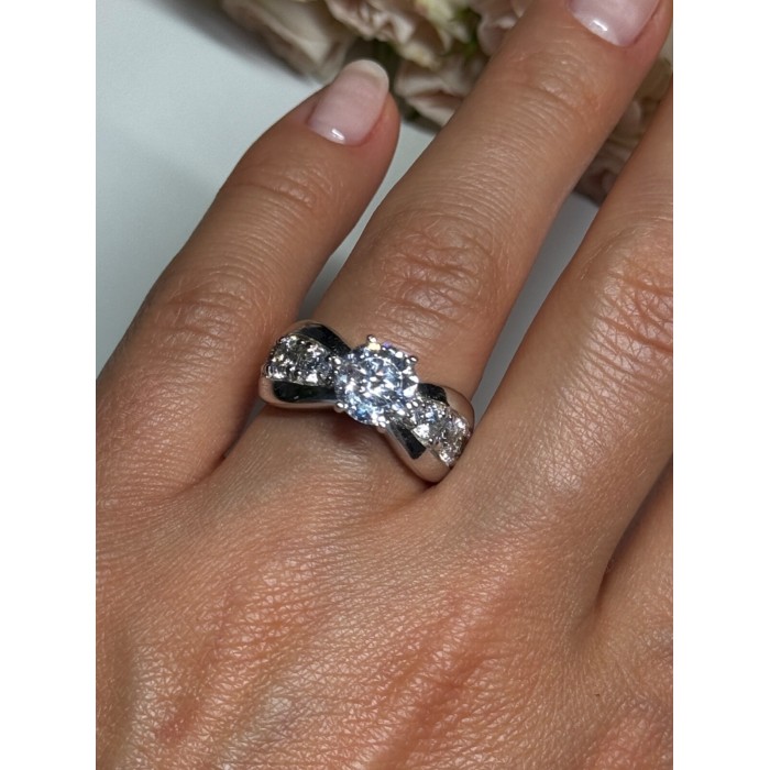 925 Sterling Silver CZ Ring Size 6.5