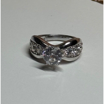 925 Sterling Silver CZ Ring Size 6.5