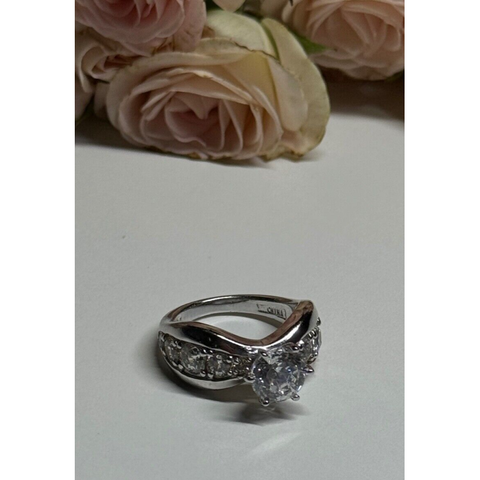 925 Sterling Silver CZ Ring Size 6.5