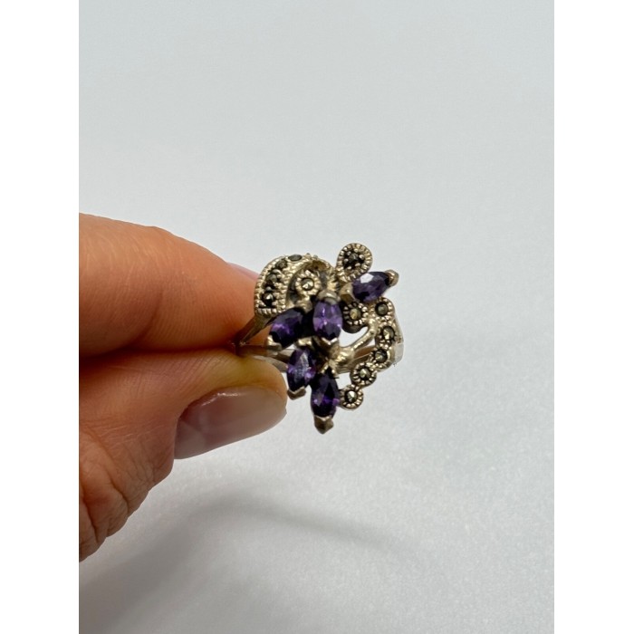 925 Sterling Silver Amethyst & Marcasite Ring Size 6