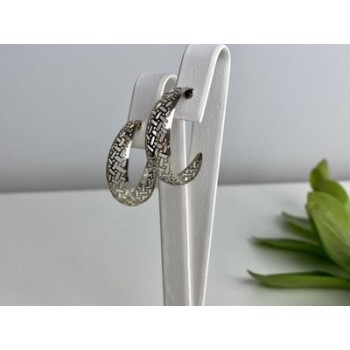 Classic Openwork Stud Earrings