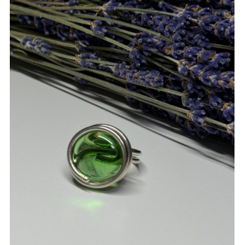 Modern Art Design Green CZ Ring Size 6