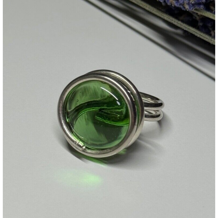 Modern Art Design Green CZ Ring Size 6