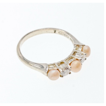 Avon 925 Sterling Silver Pearls & CZ Ring Size 7