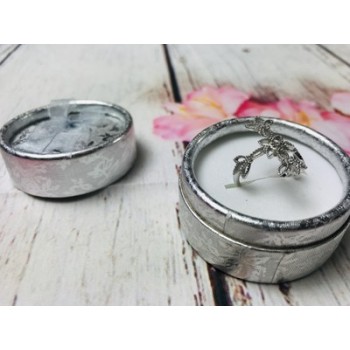 925 Sterling Silver Small Colorless Topaz Ring Size 8