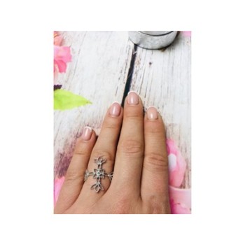 925 Sterling Silver Small Colorless Topaz Ring Size 8