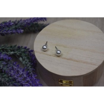 Stud Earrings with Pearls