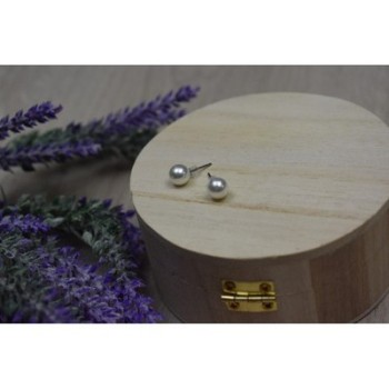 Stud Earrings with Pearls