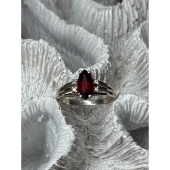 925 Sterling Silver Garnet Ring Size 7