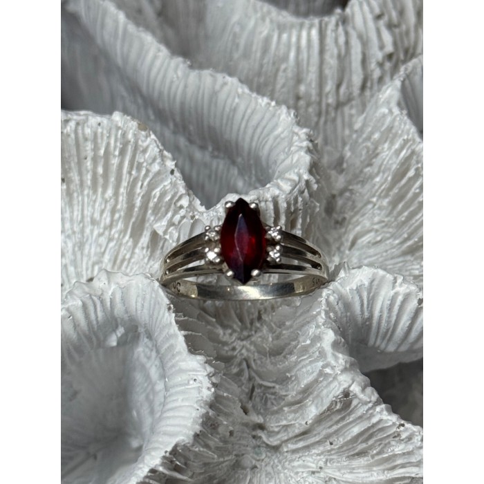 925 Sterling Silver Garnet Ring Size 7