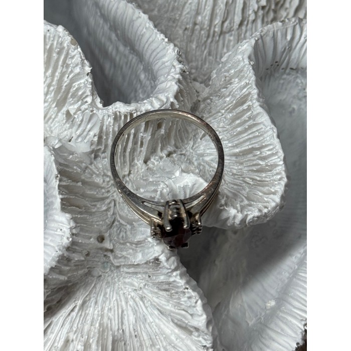 925 Sterling Silver Garnet Ring Size 7