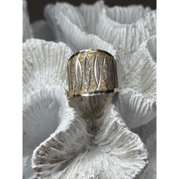 ELEGANT 925 STERLING SILVER & 10K YELLOW GOLD RING SIZE 7