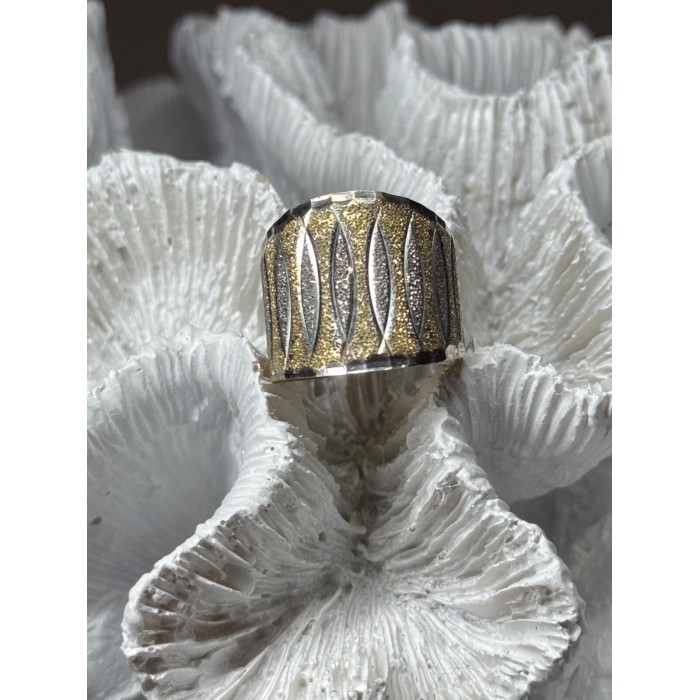 ELEGANT 925 STERLING SILVER & 10K YELLOW GOLD RING SIZE 7