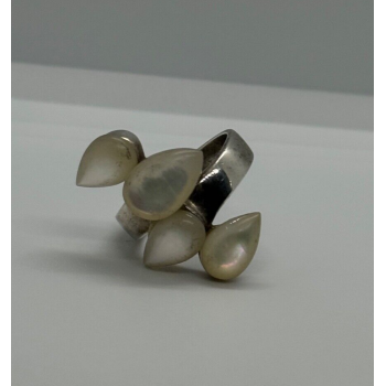 925 STERLING SILVER  MOTHER OF PEARL RING SIZE 7