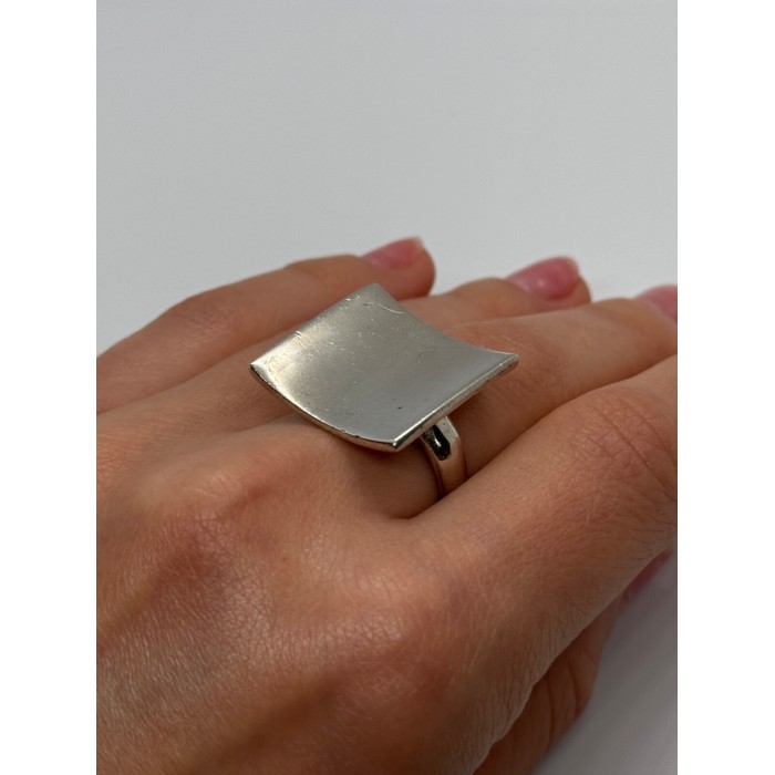 925 Sterling Silver Ring Size 8