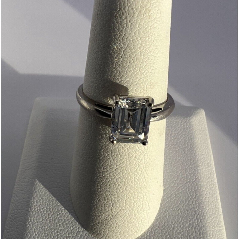 925 Sterling Silver & CZ Ring Size 7