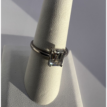 925 Sterling Silver & CZ Ring Size 7