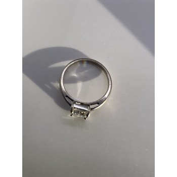 925 Sterling Silver & CZ Ring Size 7