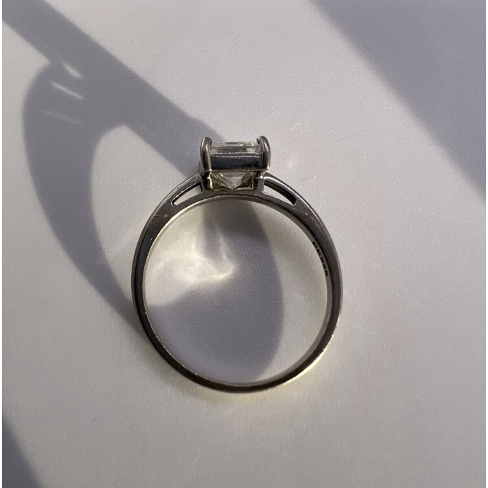 925 Sterling Silver & CZ Ring Size 7