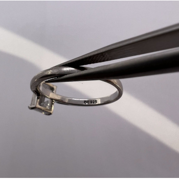 925 Sterling Silver & CZ Ring Size 7