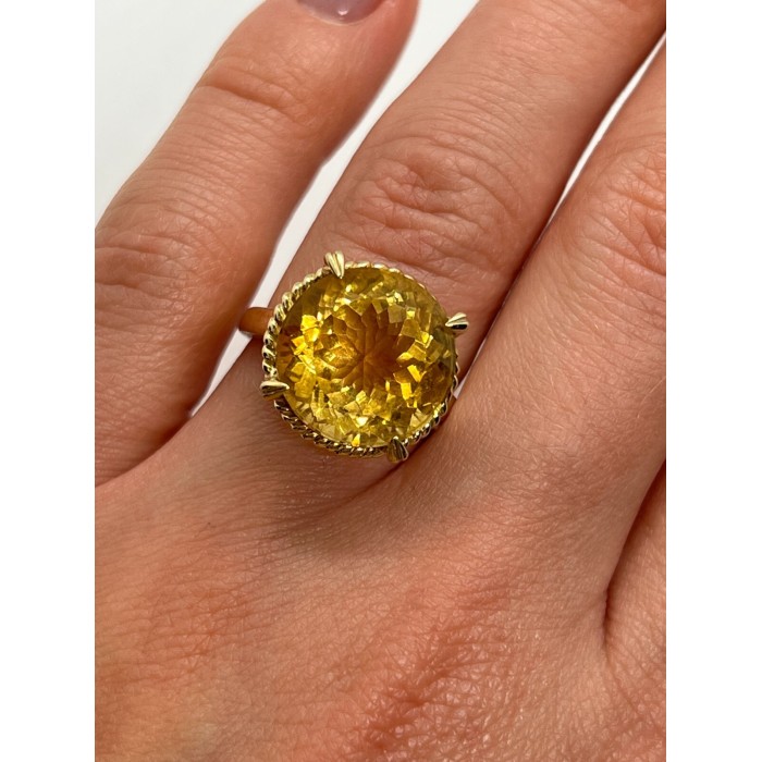 10K YELLOW GOLD RING CITRINE  SIZE 6