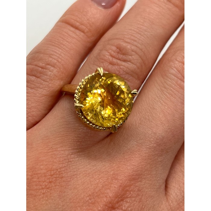 10K YELLOW GOLD RING CITRINE  SIZE 6