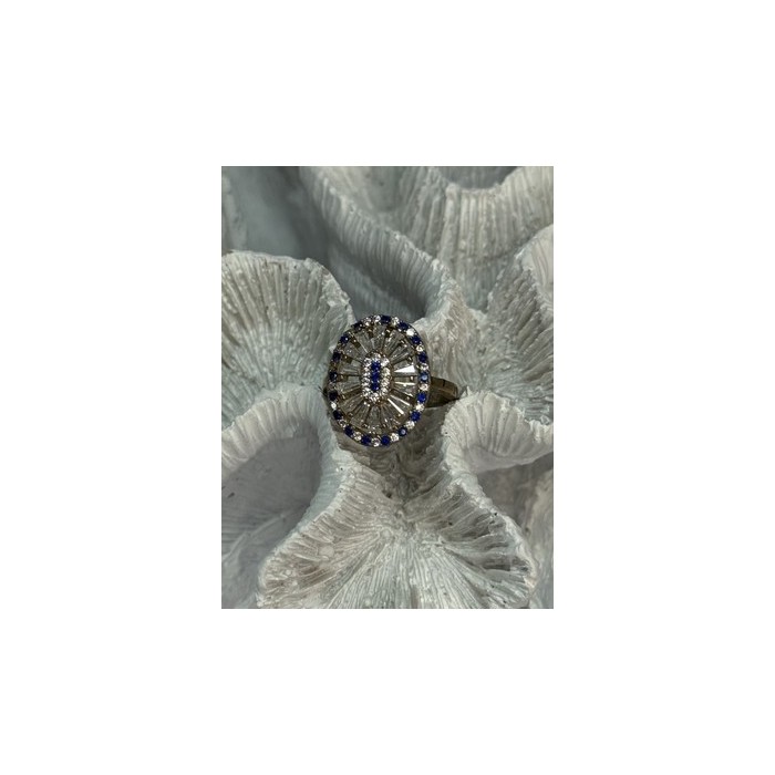 Beautiful 925 Sterling Silver CZ Ring Size 7.5