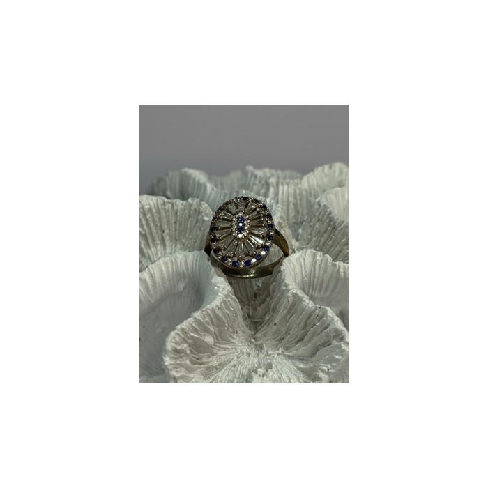 Beautiful 925 Sterling Silver CZ Ring Size 7.5