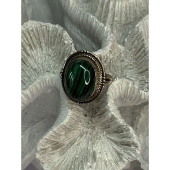 VINTAGE 925 STERLING SILVER MALACHITE RING SIZE 9