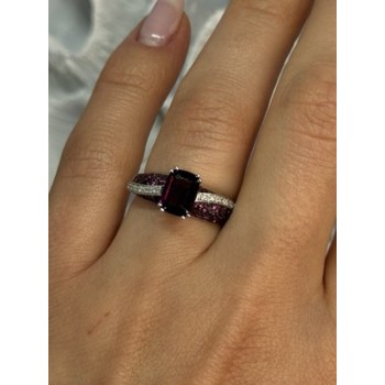 10K WHITE GOLD SPINEL & DIAMOND RING SIZE 6.5