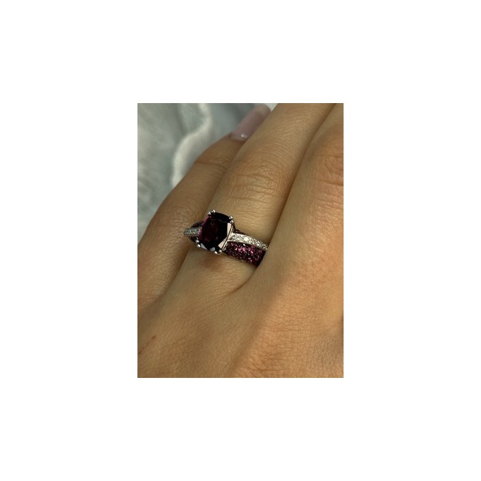 10K WHITE GOLD SPINEL & DIAMOND RING SIZE 6.5