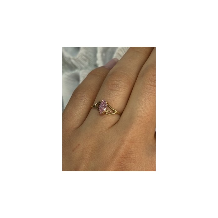 10K YELLOW GOLD MORGANITE RING SIZE 7.5