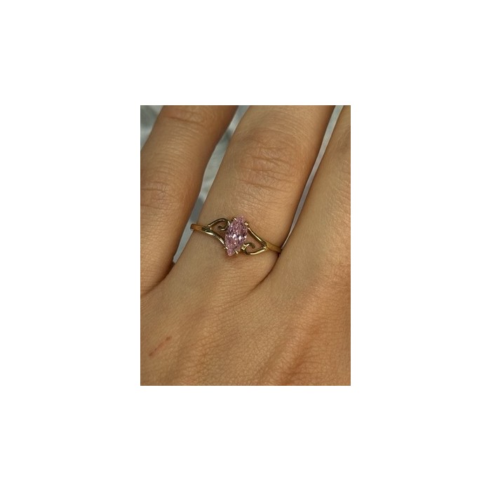 10K YELLOW GOLD MORGANITE RING SIZE 7.5