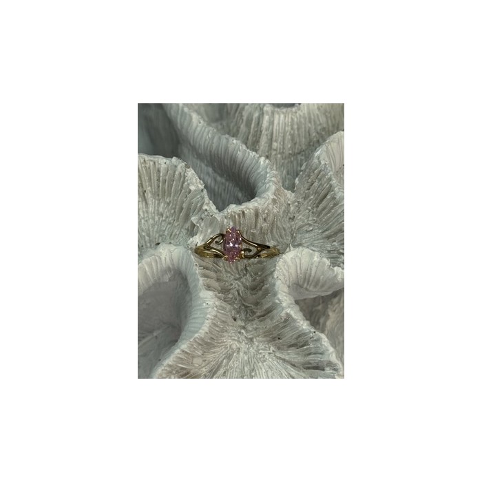 10K YELLOW GOLD MORGANITE RING SIZE 7.5