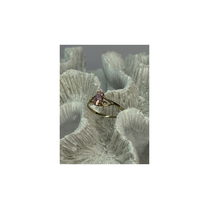 10K YELLOW GOLD MORGANITE RING SIZE 7.5