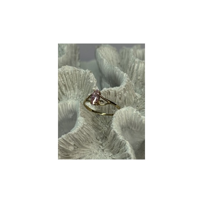 10K YELLOW GOLD MORGANITE RING SIZE 7.5