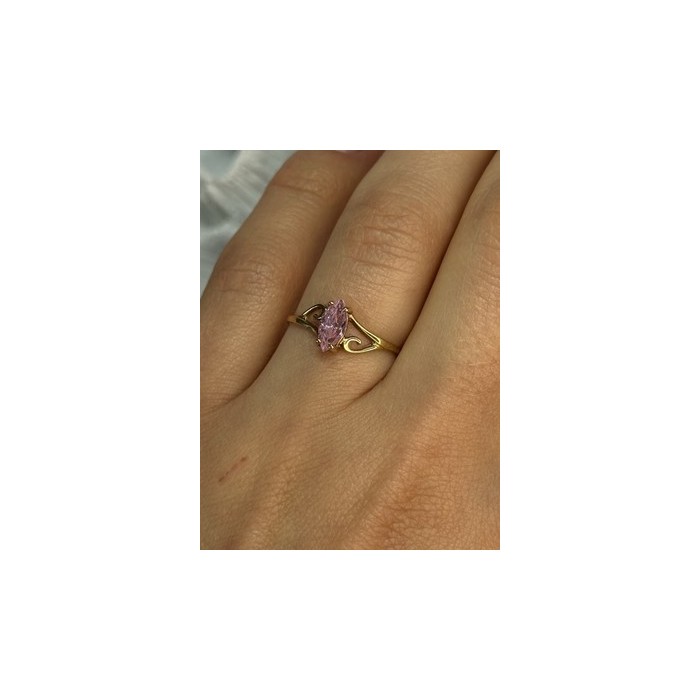 10K YELLOW GOLD MORGANITE RING SIZE 7.5