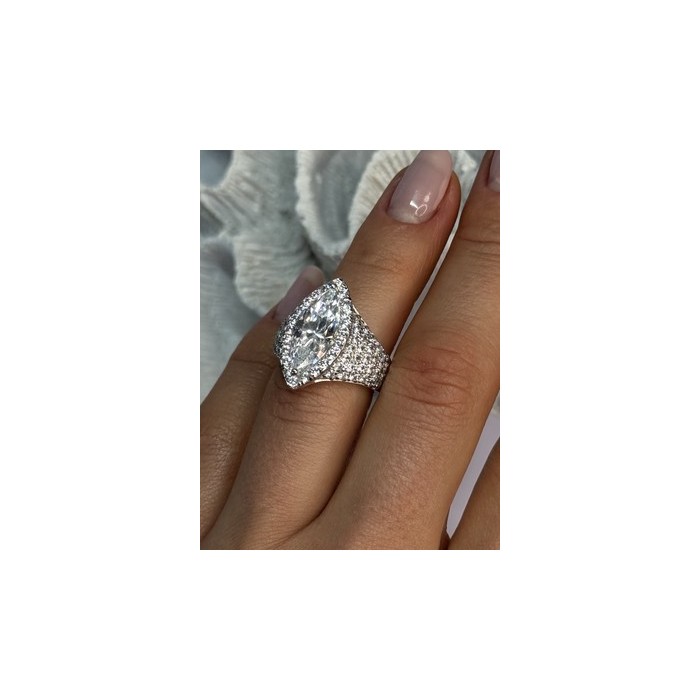 SHINY 925 STERLING SILVER CZ RING SIZE 6