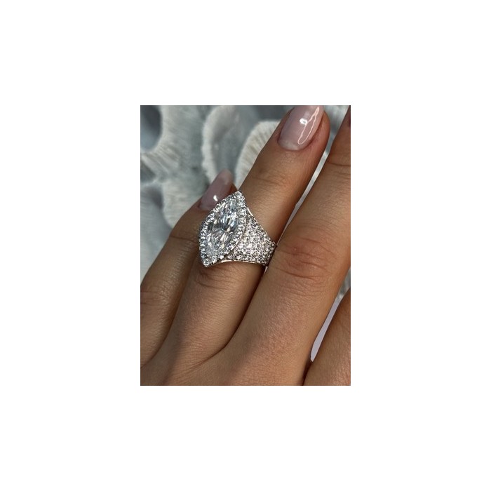 SHINY 925 STERLING SILVER CZ RING SIZE 6