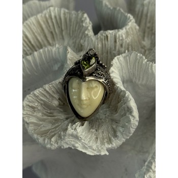 925 Sterling Silver Goddess Face Carved Peridot Pendant Length 1 Inch