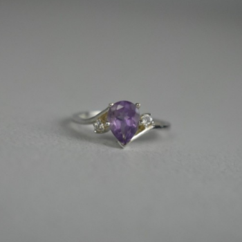 925 Sterling Silver Amethyst & CZ Ring Size 7