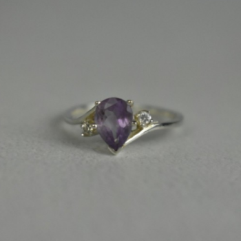 925 Sterling Silver Amethyst & CZ Ring Size 7