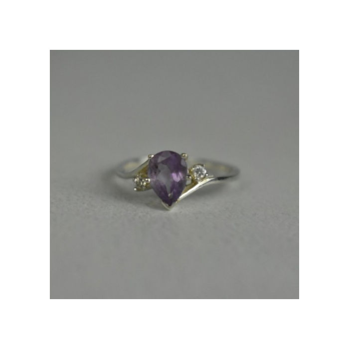 925 Sterling Silver Amethyst & CZ Ring Size 7