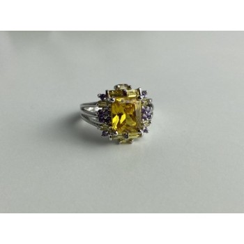 925 Sterling Silver Yellow & Purple CZ Ring Size 7