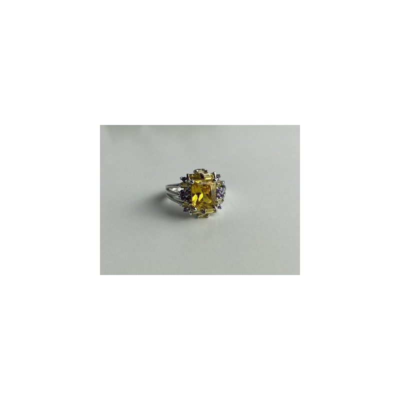 925 Sterling Silver Yellow & Purple CZ Ring Size 7